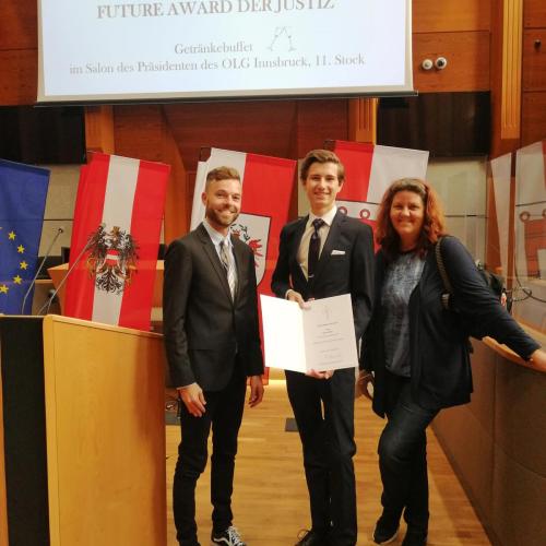 Zweiter Preis beim "Future Award der Justiz" für Fabian Thöny 3