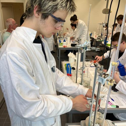 2324 Toller Erfolg beim Bundeswettbewerb der österreichischen Chemieolympiade in Baden