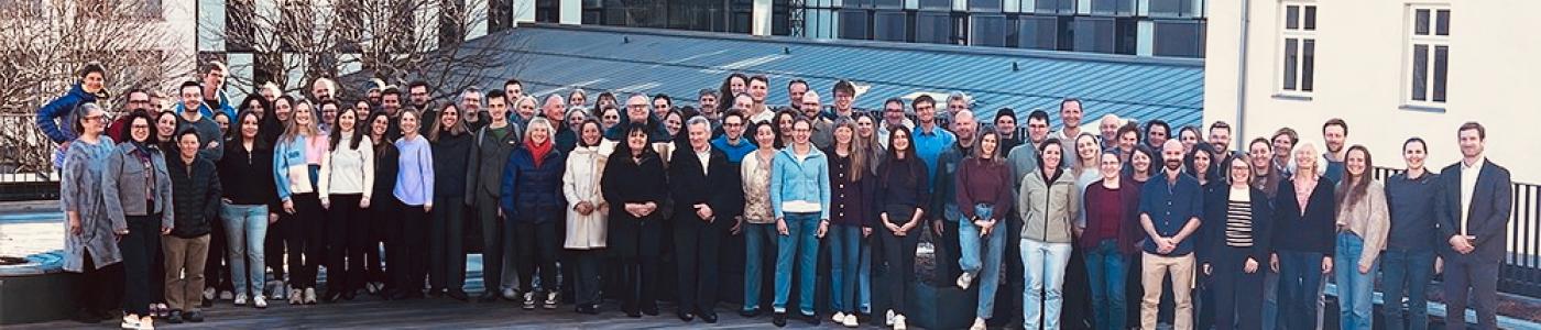 Gruppenfoto 2024_25 klein_warm_zugeschnitten