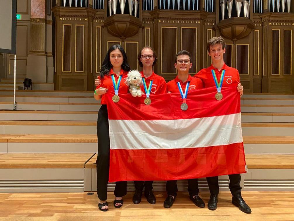 2324 Toller Erfolg beim Bundeswettbewerb der österreichischen Chemieolympiade in Baden