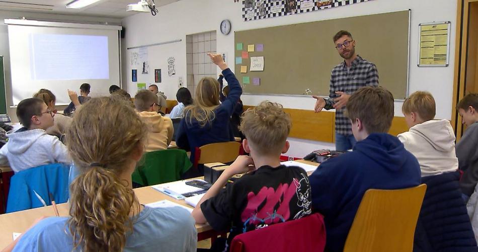 Über Antisemitismus sprechen: Der ORF Tirol berichtet über unsere Schule 1
