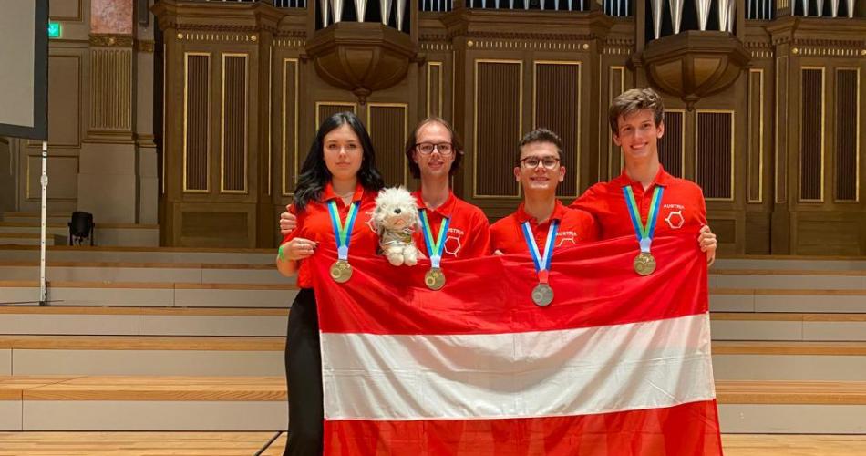 2324 Toller Erfolg beim Bundeswettbewerb der österreichischen Chemieolympiade in Baden