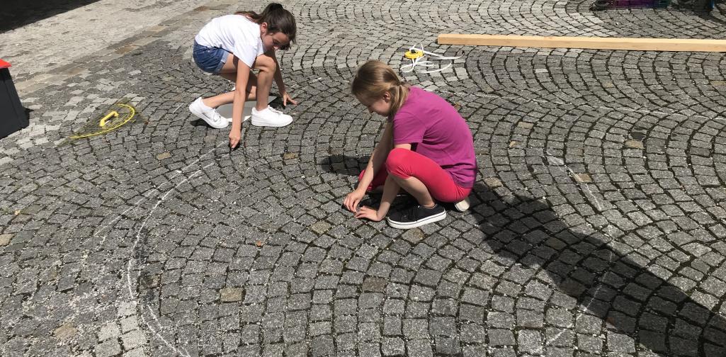 Geometrische Figuren und Maßstab Berechnung, beim Konstruieren Geometrische Figuren und Maßstab Berechnung