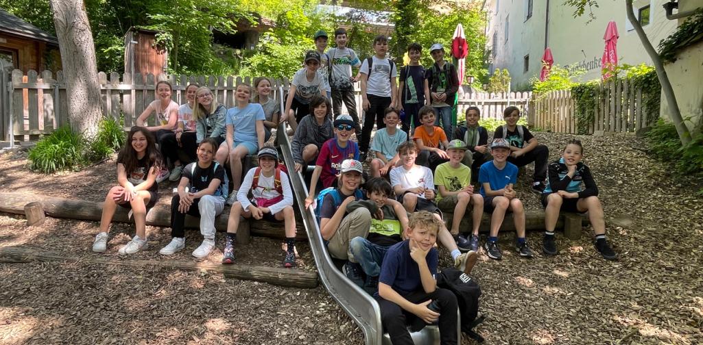 Alpenzoobesuch der 1b am 22.05.2023